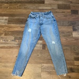 Size 4 (women’s) high-rise jeans